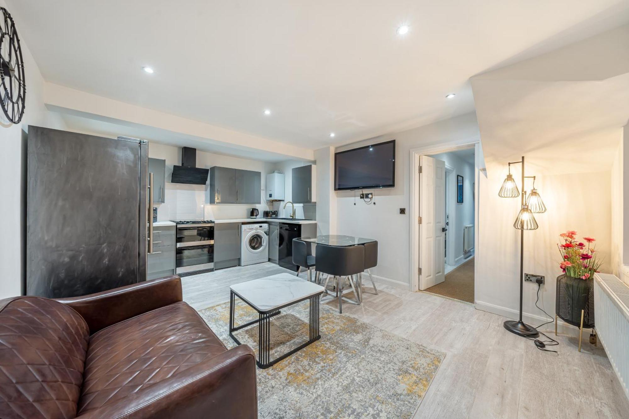 Two Bed Home In The Heart Of Egham Dış mekan fotoğraf