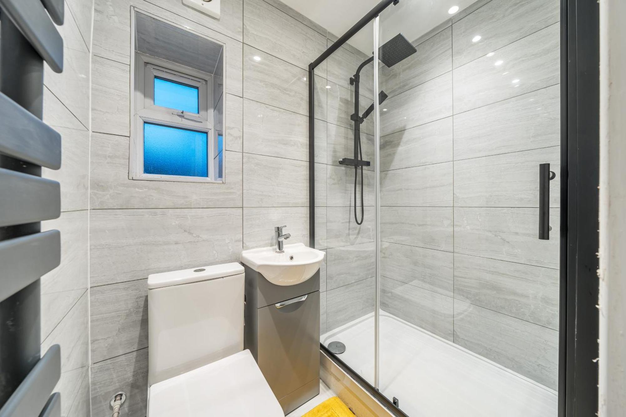 Two Bed Home In The Heart Of Egham Dış mekan fotoğraf